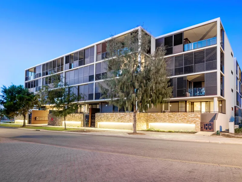 LIVE THE COASTAL LIFESTYLE!!