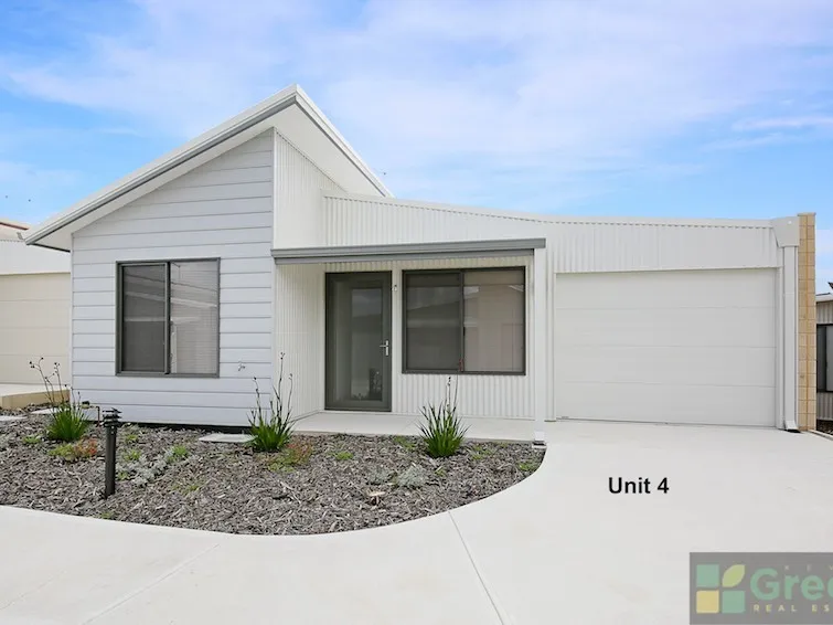 Leased at $225/week till October 2021 - What a superb investment.  