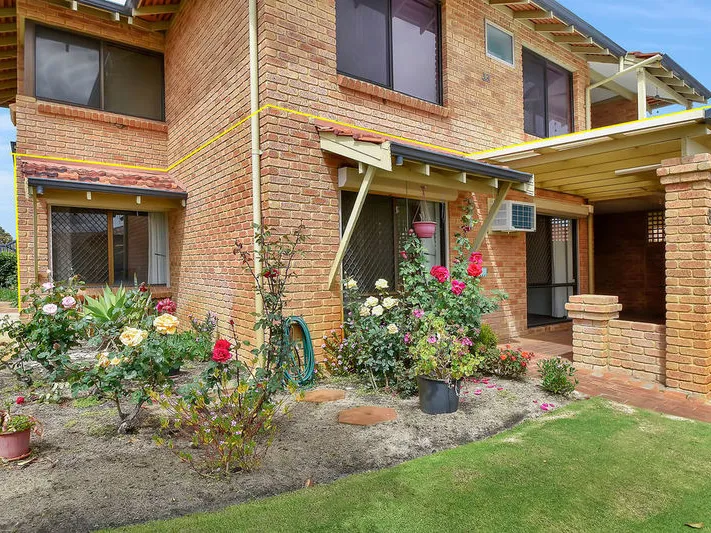 Well priced ground floor villa situated close to the clubhouse