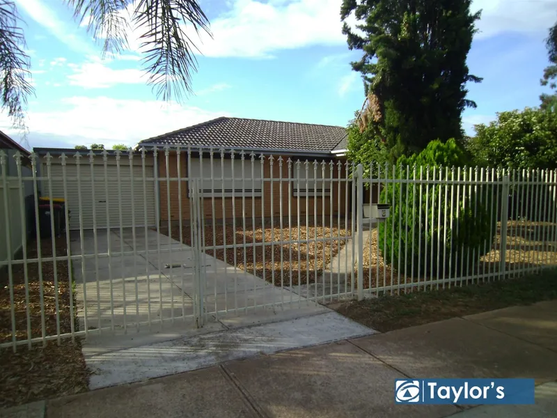 SPACIOUS ROOMS & HUGE GARAGE!