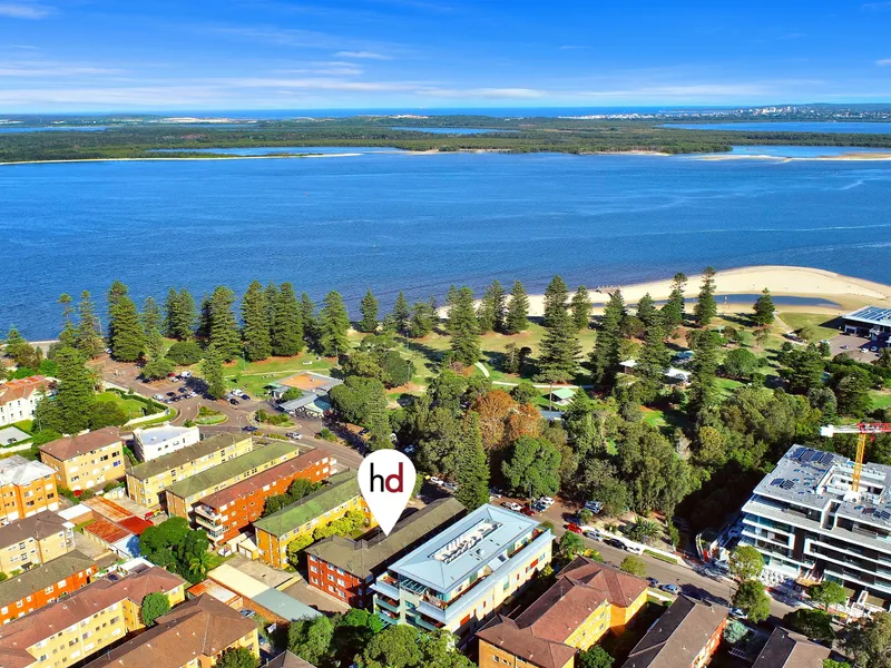 IDEAL RENOVATORS DELIGHT!