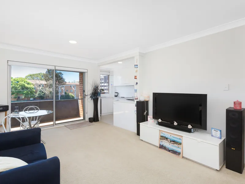 Footsteps To Local Amenities