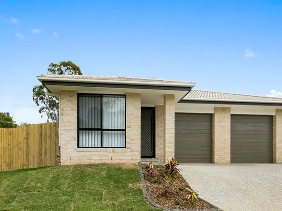 AVAILABLE 7TH DECEMBER 2023 - UNFURNISHED AIR-CONDITIONED 4 BEDROOM DUPLEX!