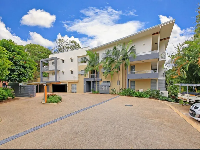 Stunning, Spacious and Secluded - Easy Lifestyle in a Convenient Location!