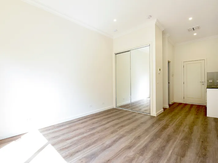 SECURE | IDEAL LOCATION | STUDIO LIVING