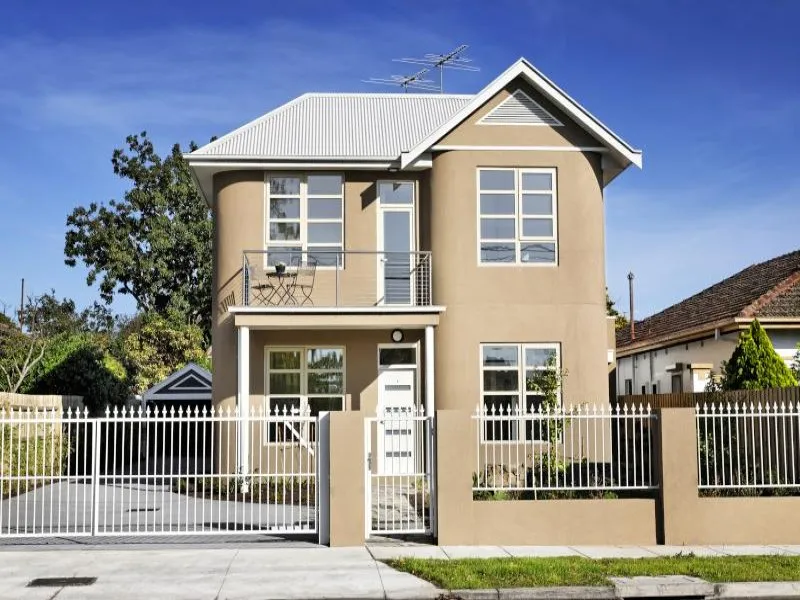 Sun-filled, Split Level Townhouse