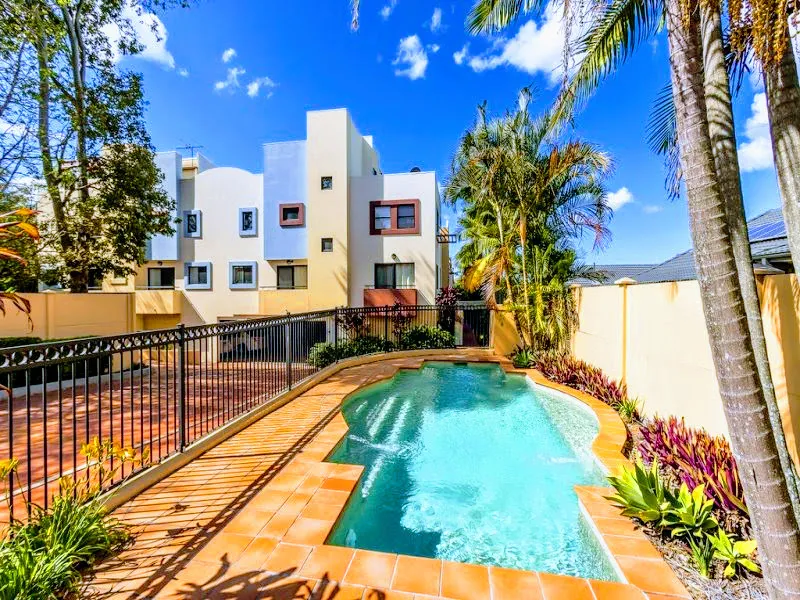 One of A Kind !!! Duel Living Potential !!! House Size !!!