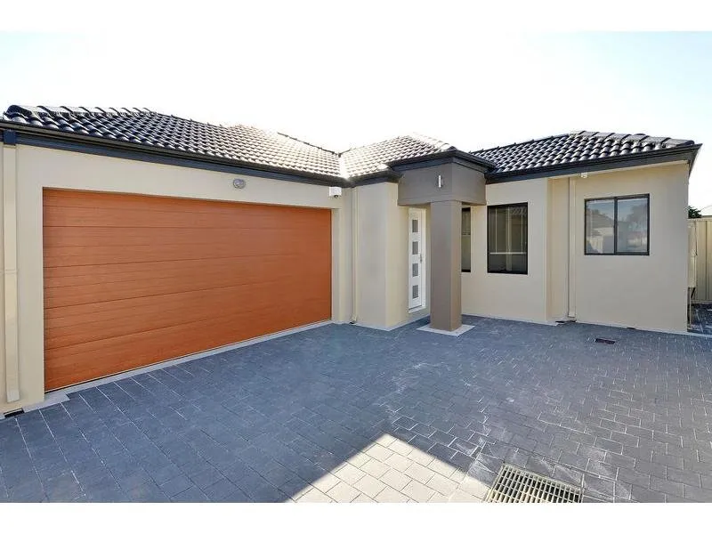 LOCATION LOCATION + SUPER STYLISH