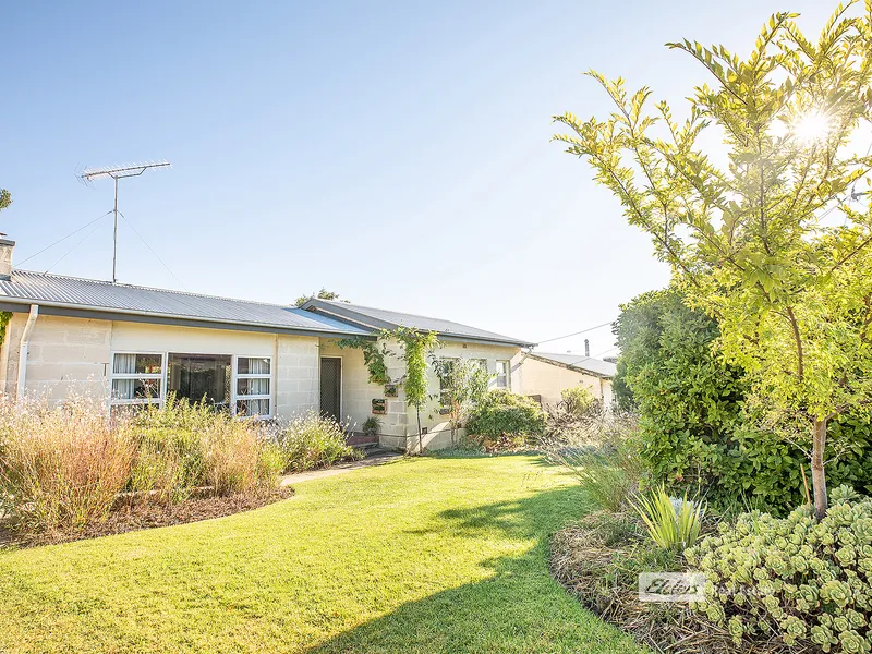 Renovated Three Bedroom Stone Home In Quiet Street