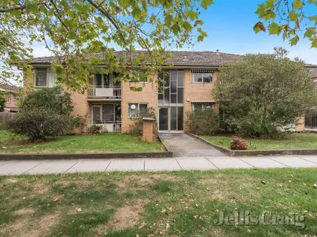 Spacious apartment in great location!