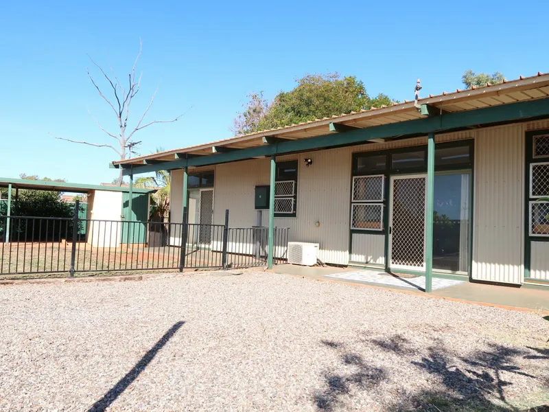 3 Bedroom Home with Masses of Parking