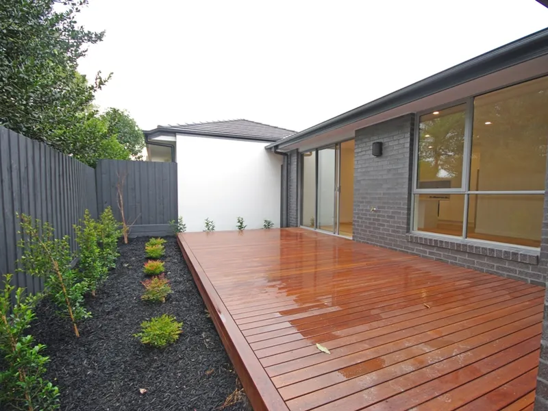 STYLISH 3-BEDROOM TOWNHOUSE