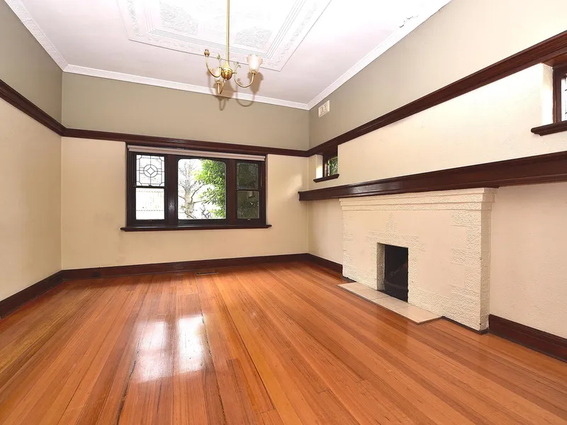 Spacious home with lovely gardens