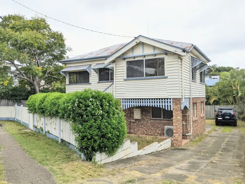 Large Dual Living Queenslander