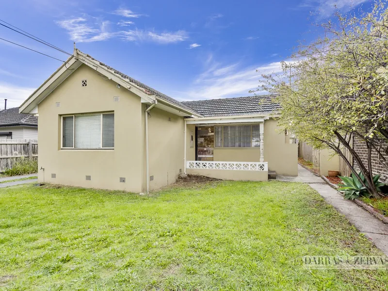 Refreshed, low maintenance living in central Clayton