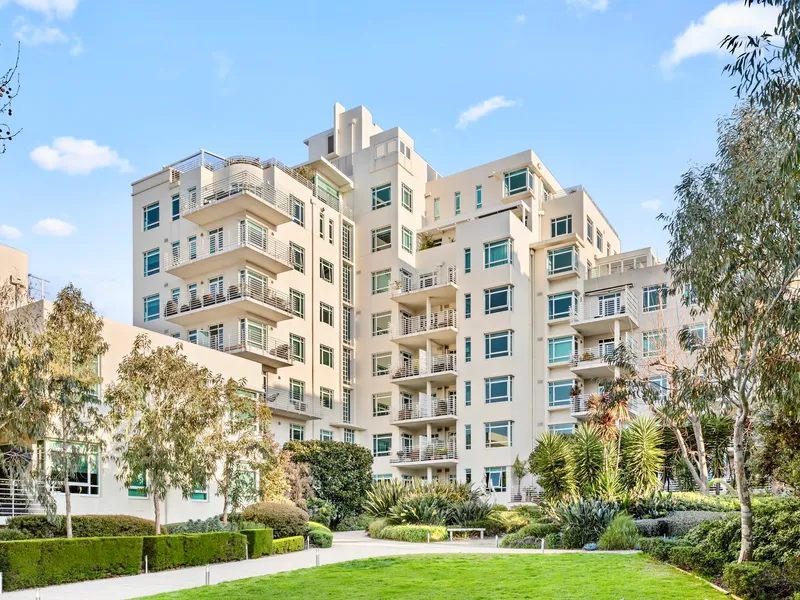Art Deco Inspired Becton Apartment with Water Views