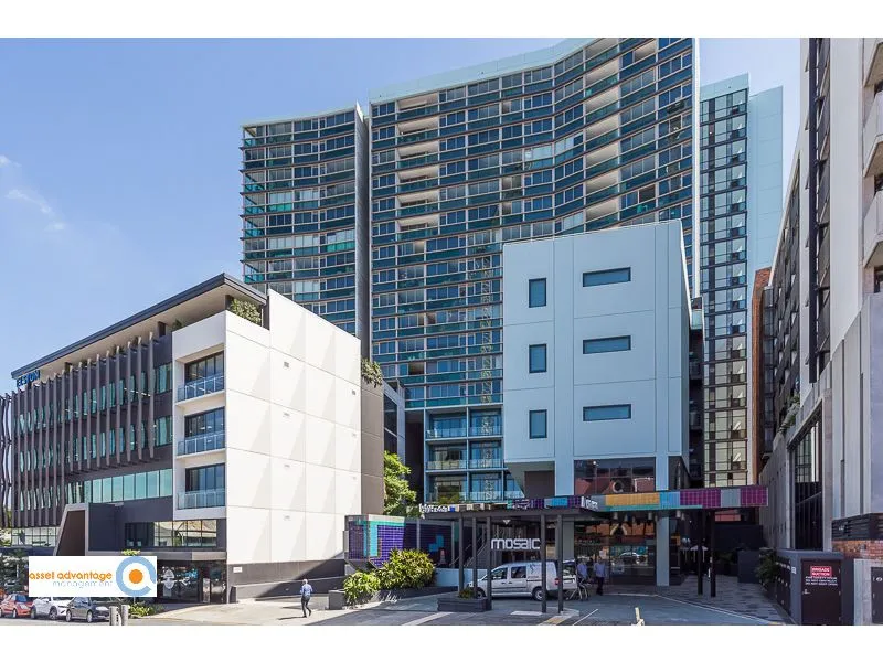 Entertainers Dream. Large Balcony, amazing city views