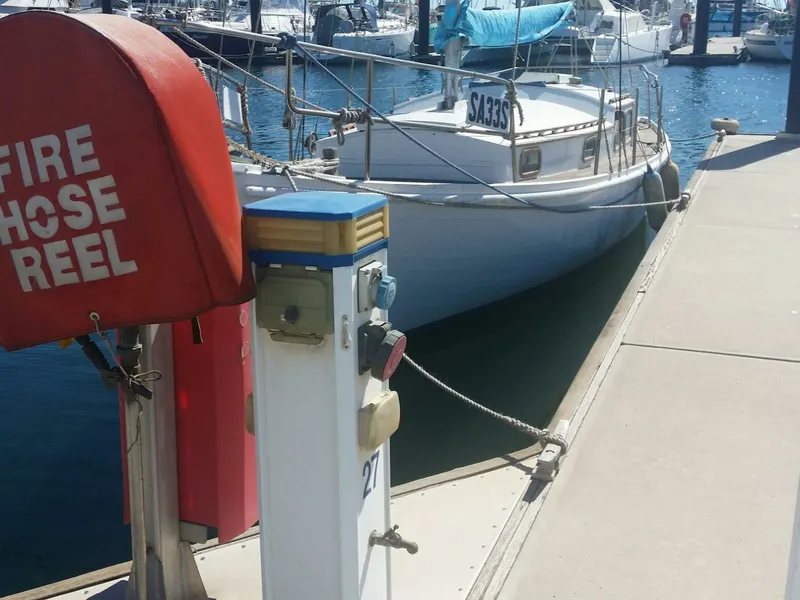 BERTH FOR SALE IN PRESTIGIOUS CLUB ENVIRONMENT