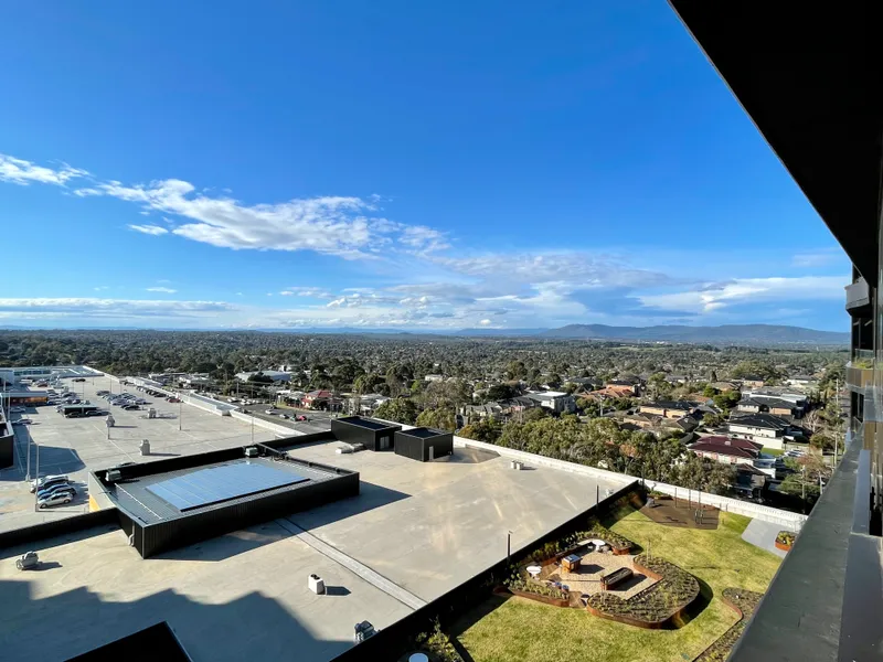Two Bed Two Bath Apartment with North Facing Mountain Views!