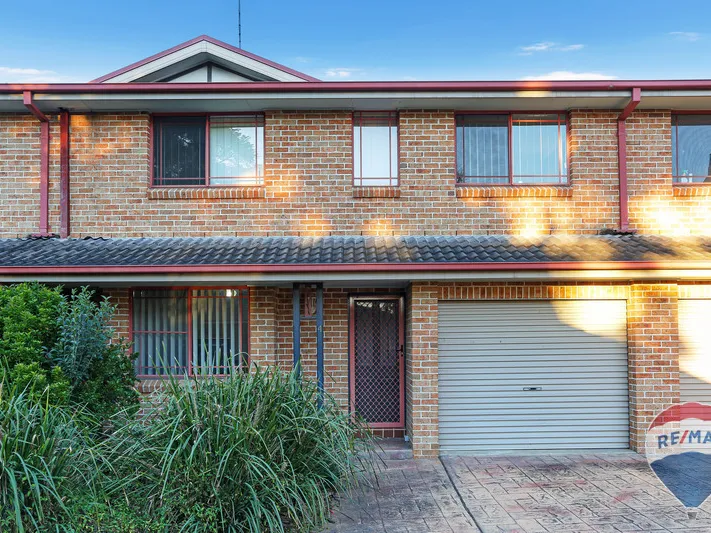 3-BEDROOM TOWNHOUSE IN THE HEART OF KINGSWOOD