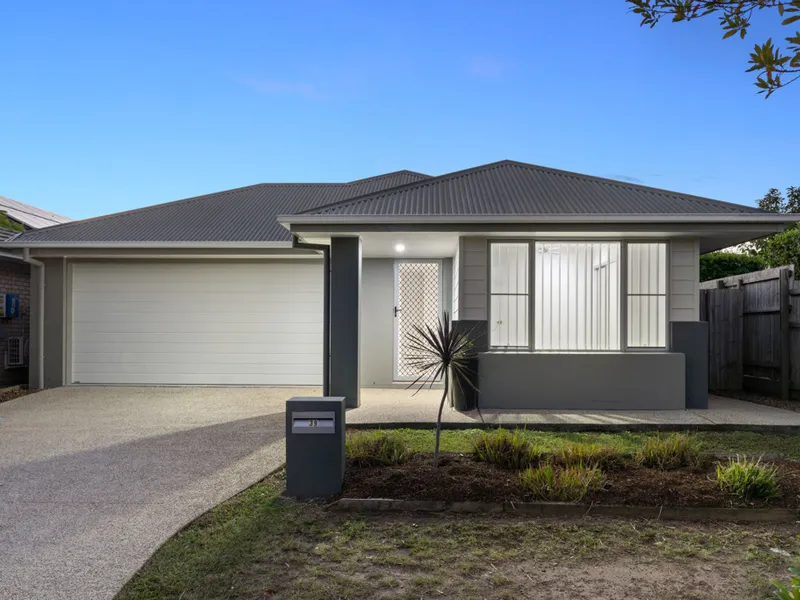 Beautiful Family Home in Central Warner