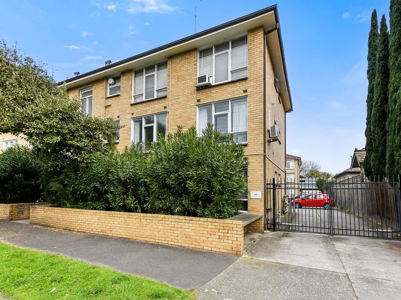 listedAS - Around the corner from the buzzing Fitzroy Street shopping and dining precint