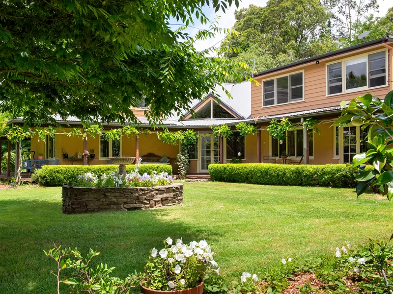 THE EPITOME OF COUNTRY LIVING