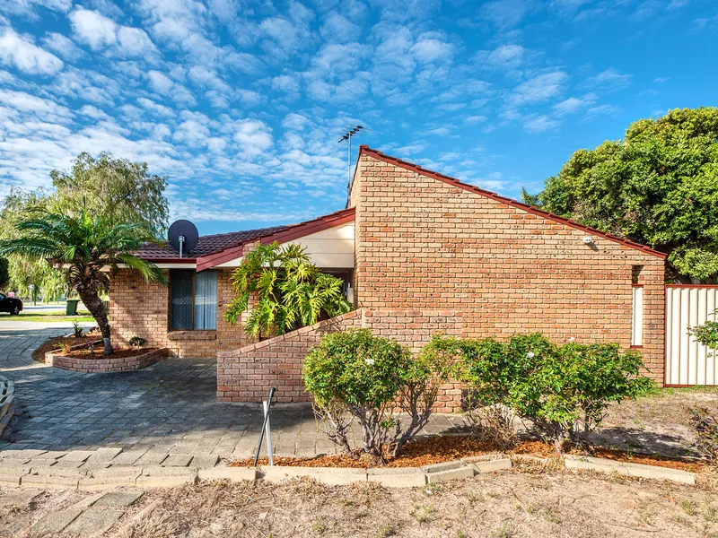 This is a Dream Family Home - Opposite Glencoe PS