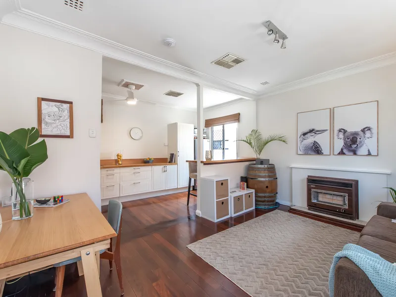 2nd CHANCE SALE  - CUTE CHARACTER ON 290sqm