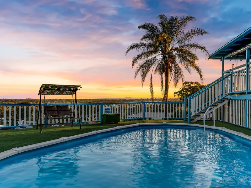 Family Entertainer with Dual Living Potential!