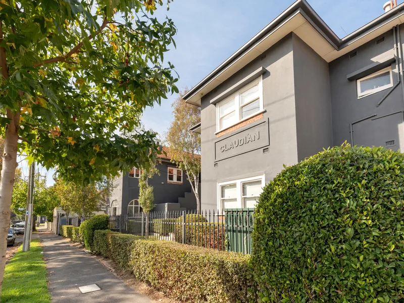 Bayside Living At Its Art Deco Best