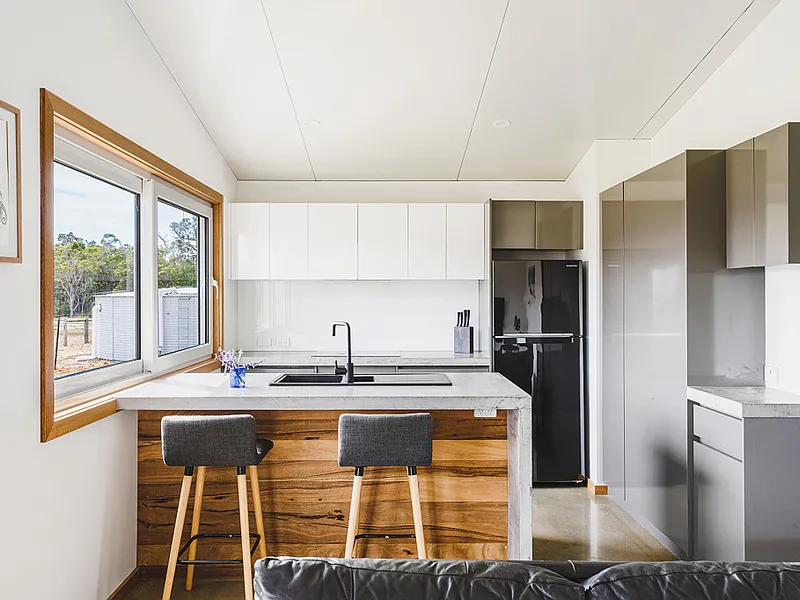 LOCK N' LOAD - DOWN SOUTH ESCAPE!