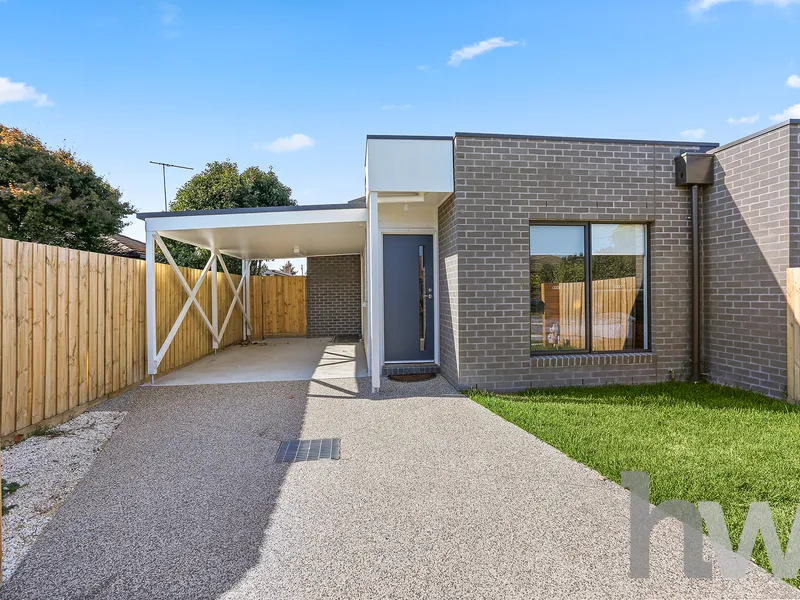 Stylish Brand-New Townhouse