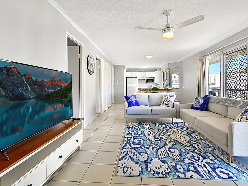 Furnished unit located in the heart of Caloundra!