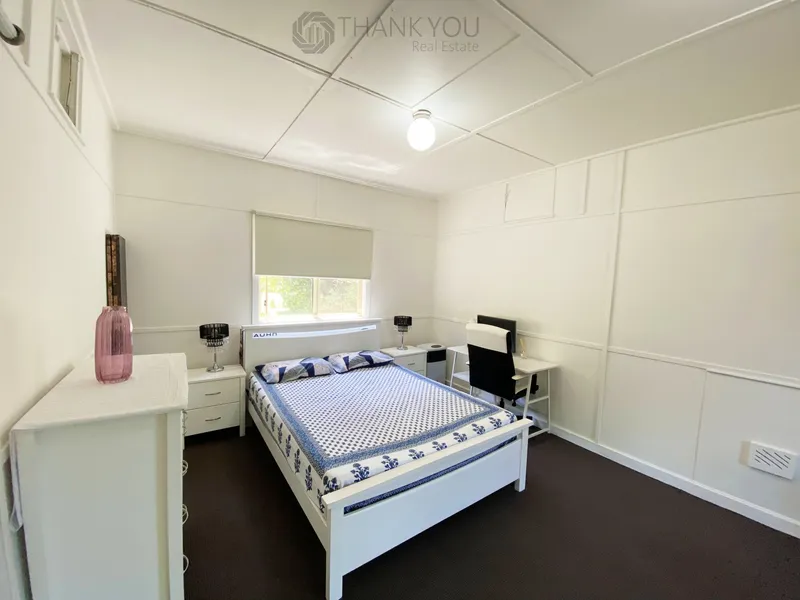 Semi-furnished Retro Styled Epping Granny Flat for LEASE
