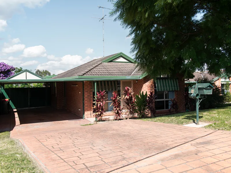 Peacefully set four bedroom located only minutes from amenities