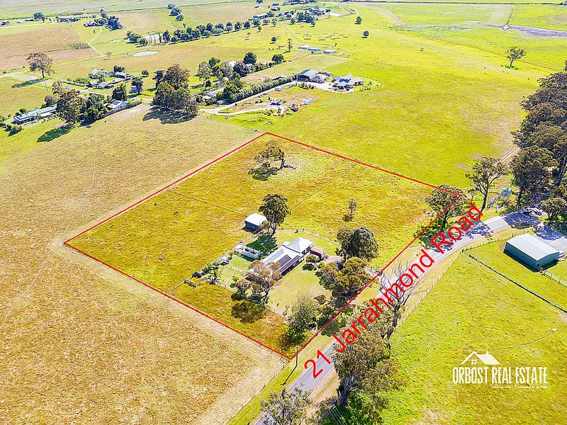 LIFESTYLE PROPERTY ON 5 ACRES