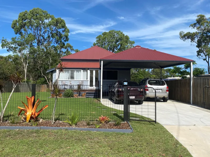 Classic Queenslander Style Home (Break Lease Term Only - 29 March 2022 to 04th November 2022)