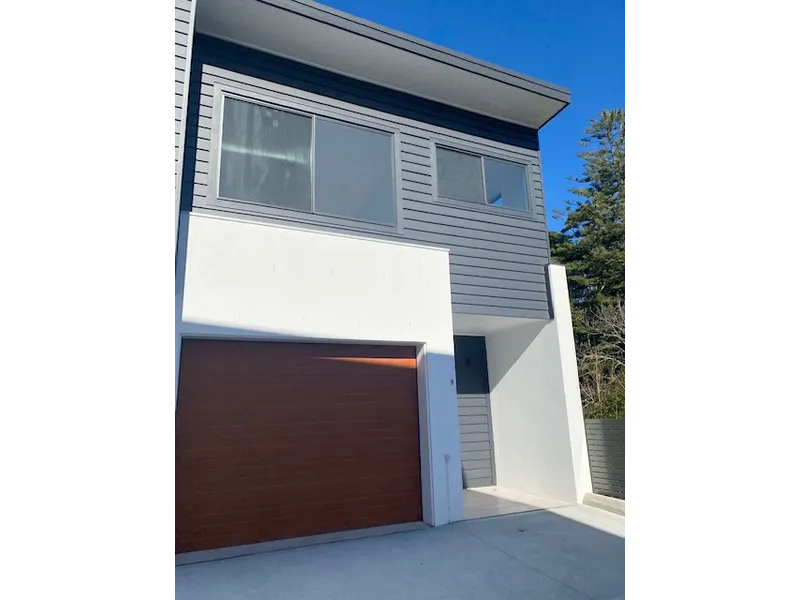 SUPER MODERN BRAND NEW TOWNHOUSE