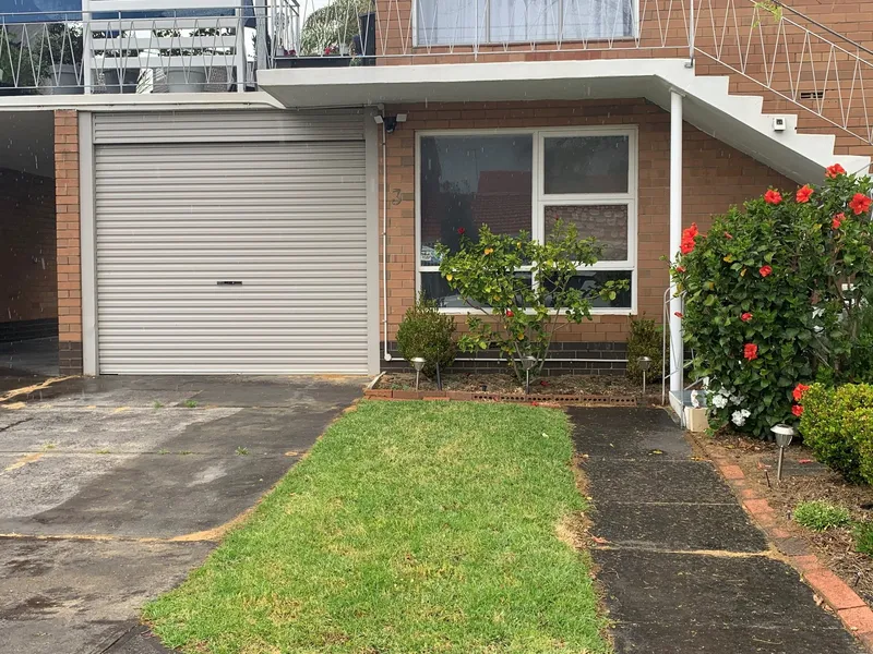 FULLY FURNISHED, GROUND LEVEL UNIT! CONTACT JUDY 08 9534 0027