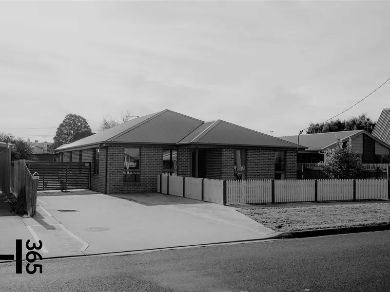 Contemporary Comfort in the Heart of Latrobe