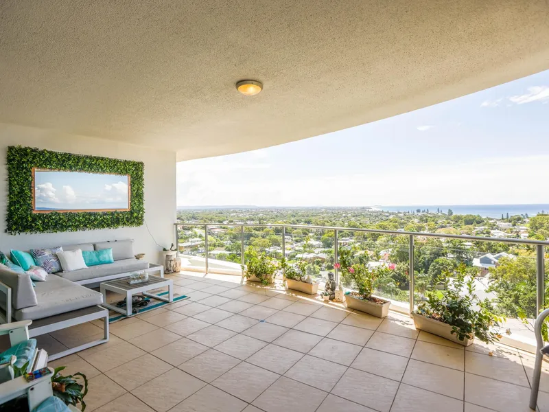 STUNNING PENTHOUSE LIVING