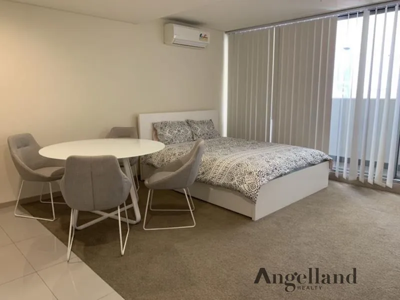 North Facing And Fully Furnished Apartment In Heart Of Burwood