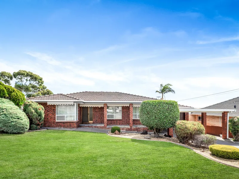 Gorgeous Seaview Coastal Family Home 