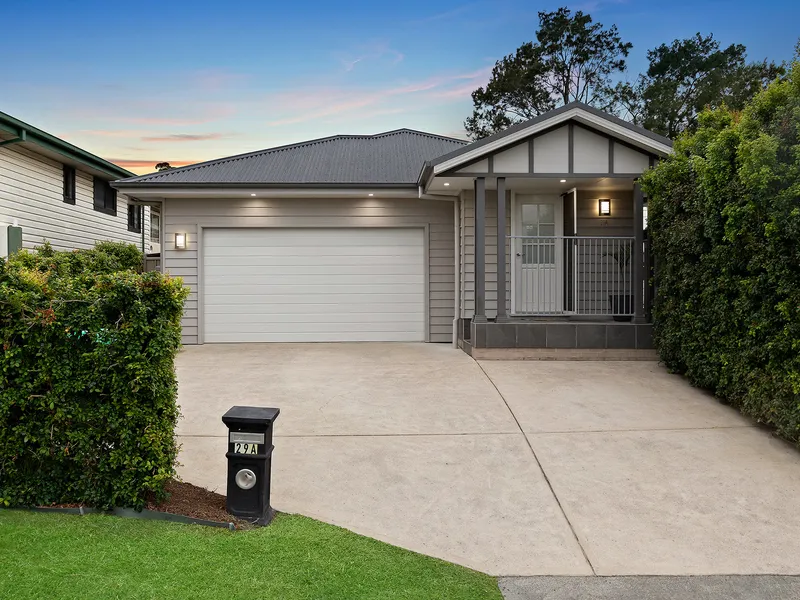 Modern Retreat Brimming with Stylish Inclusions