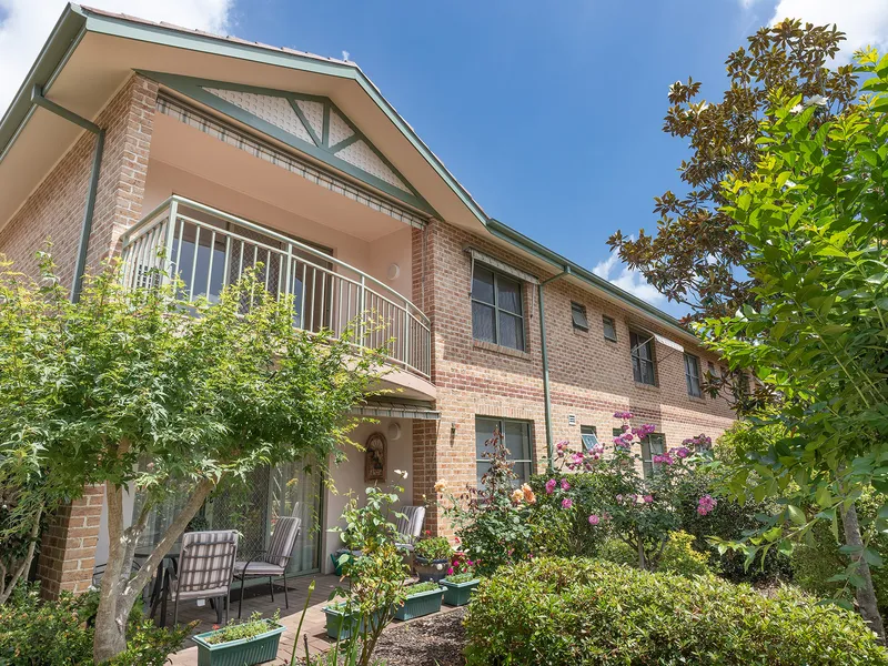 Fall in love with the outlook whilst relaxing in style and comfort