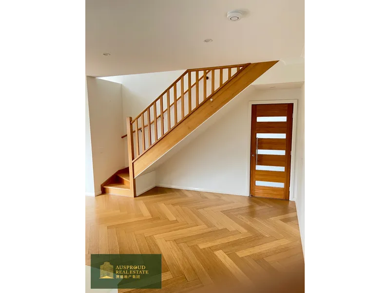 Fantastic Townhouse For Rent With New Shed