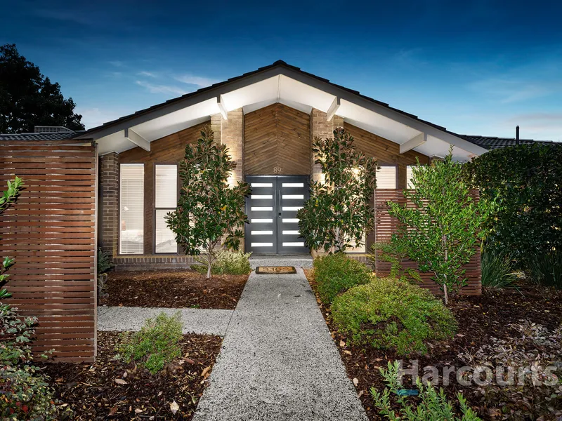 Spectacular Style in Sensational Location