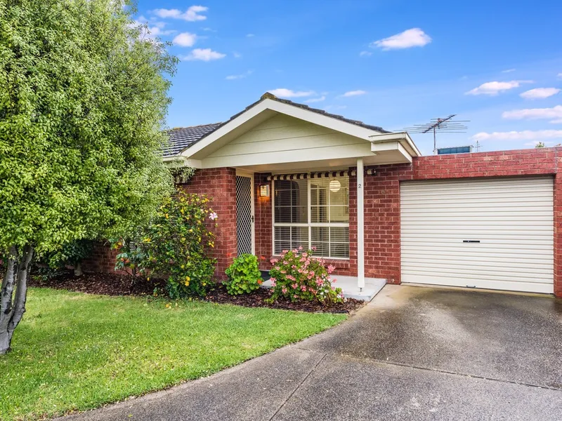 Beautiful Two Bedroom Unit In Highton!