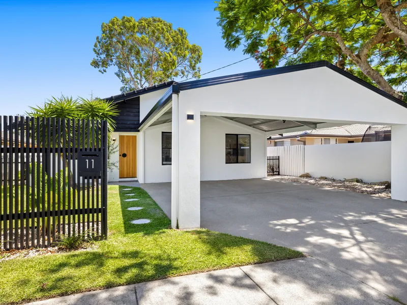 Renovated Family Home Near the Broadwater